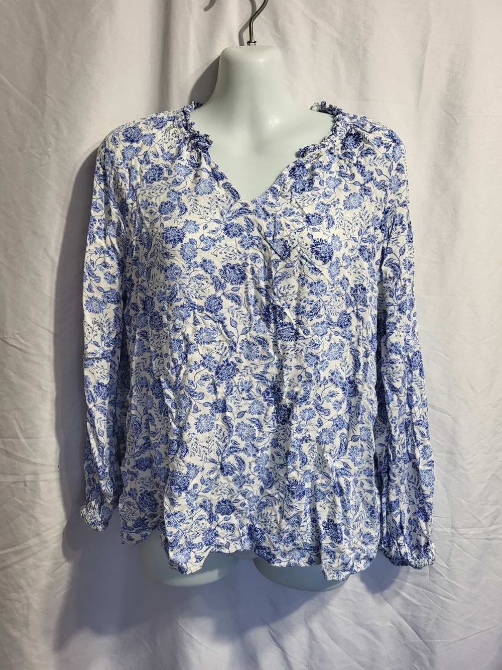 Old Navy White and Blue Floral Peasant Blouse, Size XS